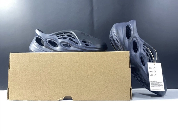 RNNR Foam Adidas Yeezy Blue GV7903 Mineral 0904